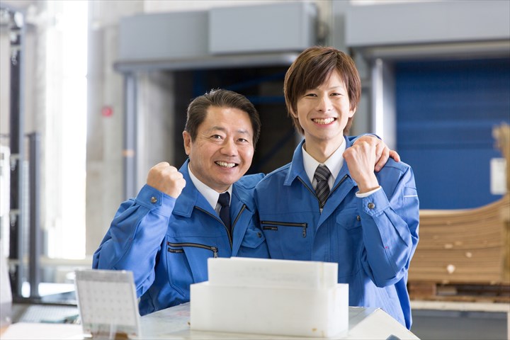 03_構内作業員系】29365038_M_R.jpg