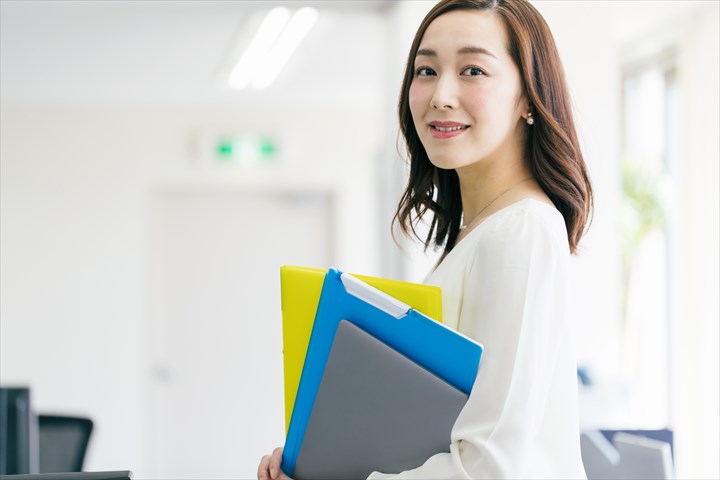 05_事務系】53848755_M_R.jpg