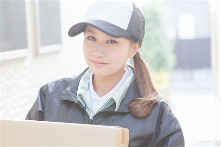 《中央区》週払いOK・電動自転車での企業向け書類の集配スタッフ！（土日祝休み・未経験歓迎）