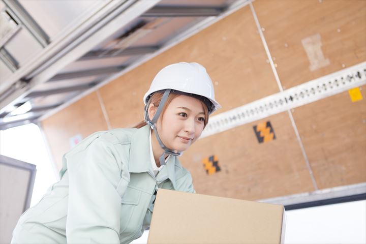 《安城市》週払いOK・大型ウイング車での自動車部品の配送ドライバー！（土日休み・残業ほぼなし）