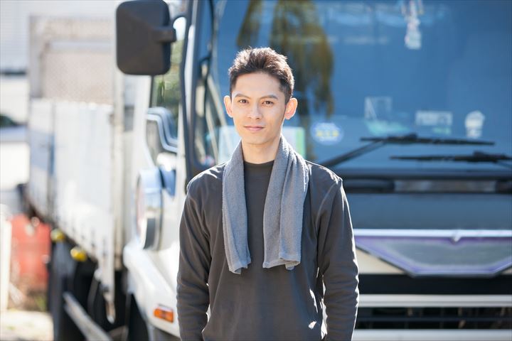 《足立区》週払いOK・3ｔ車でのゴミの回収ドライバー！（Web面接OK・高収入）