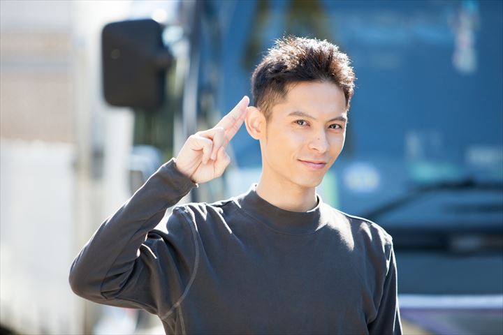 《交野市》週払いOK・2ｔ車での工務店や工場などへの住宅設備の配送ドライバー！（土日祝休み・時間外勤務ほぼ無し）