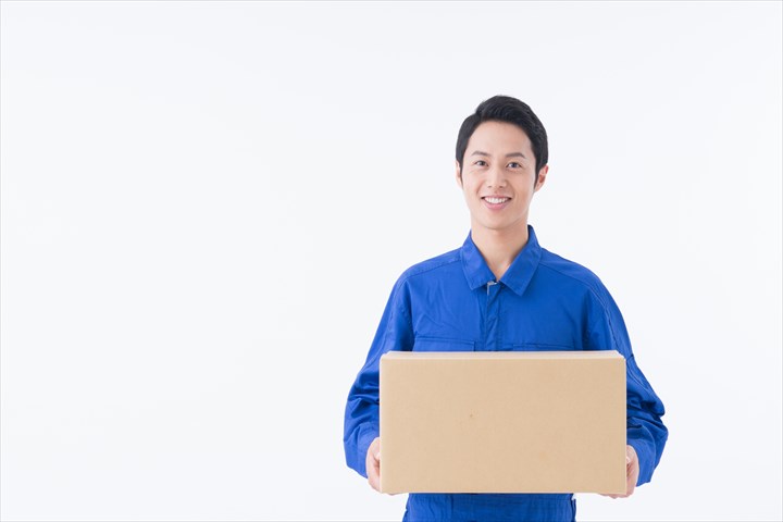 《横浜市緑区》週払いOK・3ｔ車でのコンビニへのチルド品の配送ドライバー！（Web面接OK・高収入）