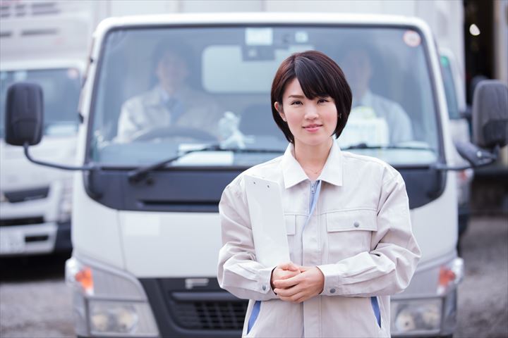 《佐波郡玉村町》週払いOK・4ｔ車での食品などの店舗配送ドライバー！（高時給・週休2日）