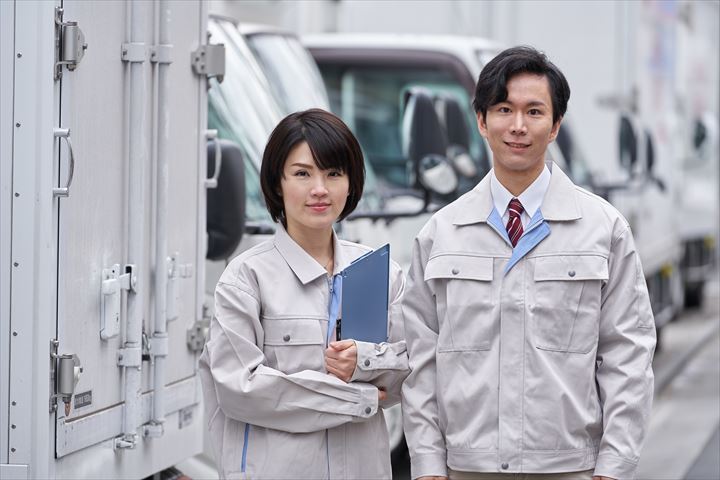 《本宮市》週払いOK・3ｔ車でのチルド品のコンビニ配送ドライバー！（Web面接OK・週休2日）