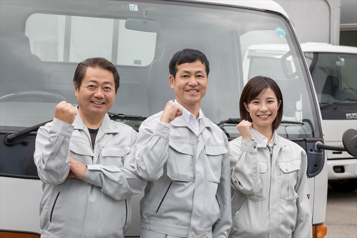 《大阪市大正区》週払いOK・3ｔ車での倉庫や現場への資材の配送ドライバー！（Web面接OK・土日祝休み）