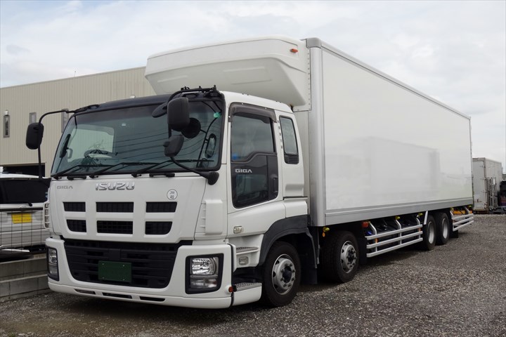 《北葛城郡広陵町》週払いOK・大型車でのスーパーへのチルド食品の配送ドライバー！（高時給・短時間2:00～8:00）