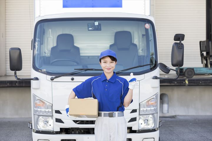 《一宮市》週払いOK・2ｔ車での自動販売機への飲料の配送ドライバー！（Web面接OK・高時給）