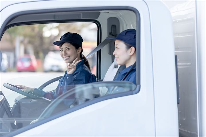 《杉並区》週払いOK・自販機へのベンディング作業の助手スタッフ！（Web面接OK・高時給）