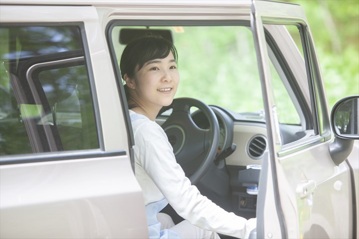 《荒川区》週払いOK・普通車でのデイサービス利用者の送迎ドライバー！（Web面接OK・超高時給）