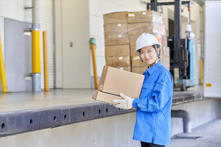 《門真市》週払いOK・2ｔ車での企業等への日用品の配送ドライバー！（Web面接OK・高時給）