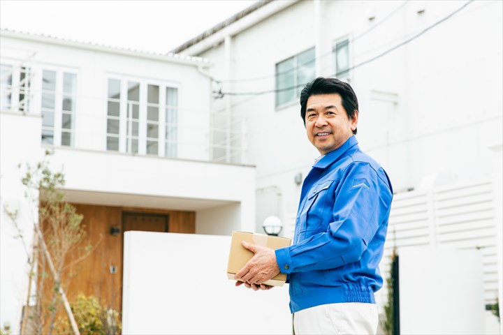 《松戸市》週払いOK・ハイエースでの老人ホームへの食材や冷凍食品の配送ドライバー！（Web面接OK・週休二日）