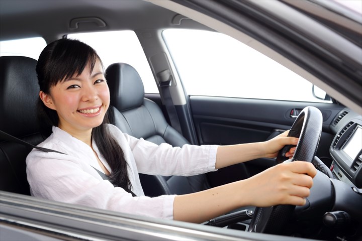 《世田谷区》週払いOK・普通車での個人宅へ訪問医療を行う医師の送迎ドライバー！（Web面接OK・土日祝休み）