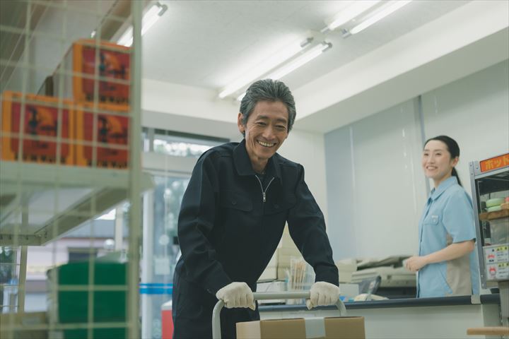 《八千代市》週払いOK・3ｔ車でのチルド品のコンビニ配送ドライバー！（Web面接OK・ルート配送）