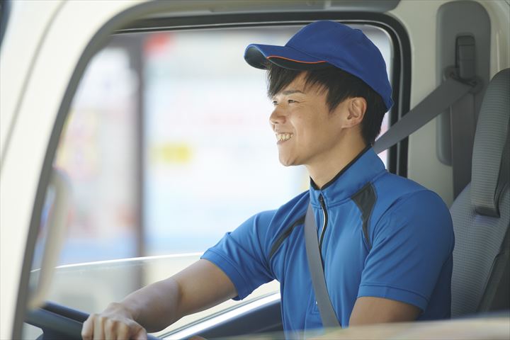 《大阪市西淀川区》週払いOK・3ｔ車での業務用食材の店舗配送ドライバー！（Web面接OK・高収入）