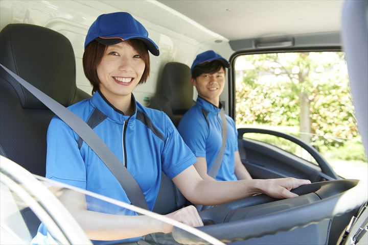 《笠間市》週払いOK・大型車でのドラッグストアへの食品配送ドライバー！（高収入・固定休み・カゴ使用）