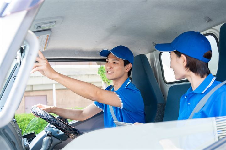 《三郷市》週払いOK・3ｔ車でのスーパーへの三温帯食品の配送ドライバー！（Web面接OK・週休2日）