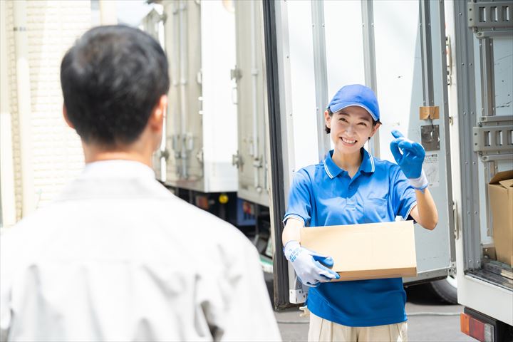 《横浜市鶴見区》週払いOK・3ｔ車でのチルドや日配品のコンビニ配送ドライバー！（Web面接OK・高収入）