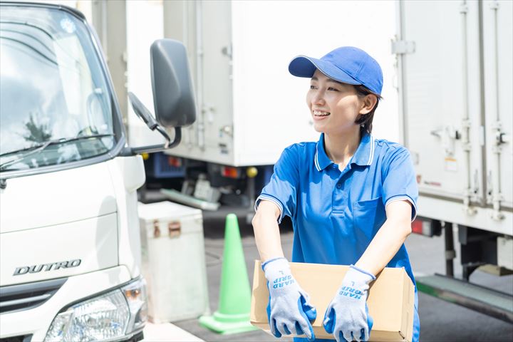 《名古屋市守山区》週払いOK・2ｔ車での自動販売機へのベンディングドライバー！（Web面接OK・高時給）