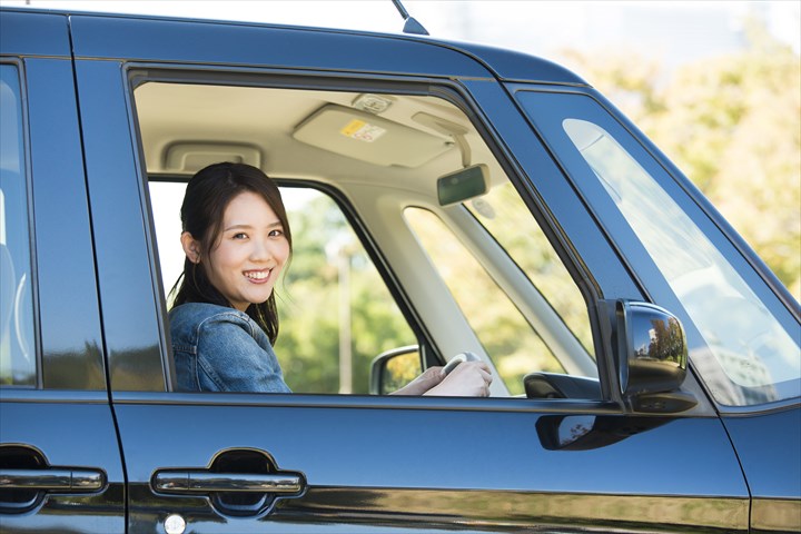 《文京区》週払いOK・普通車での医師や看護師の個人宅への送迎ドライバー！（AT限定OK・駅近）