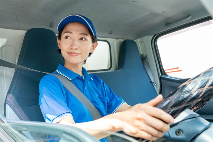 《伊予市》週払いOK・1ｔ～2ｔ車での自販機へのベンディングドライバー！（土日休み・日勤帯）