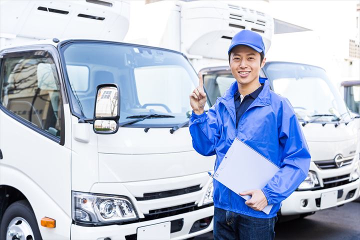 《松戸市》週払いOK・4ｔ車での食品の店舗配送ドライバー！（高時給・日勤帯）