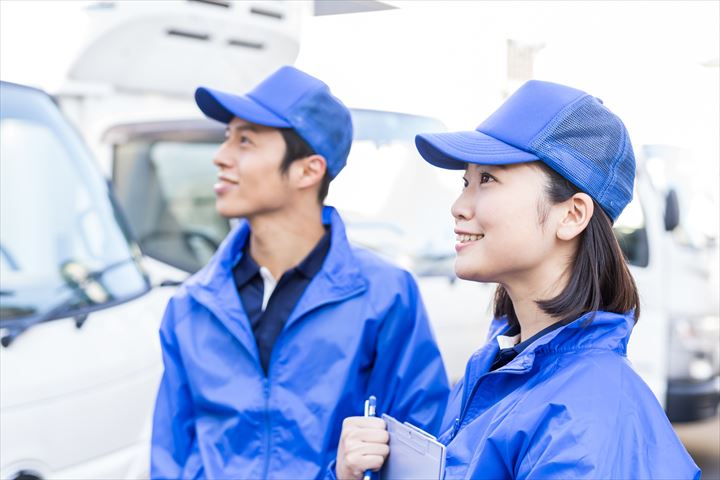 《さいたま市岩槻区》週払いOK・3ｔ車での飲食店への食品配送ドライバー！（Web面接OK・高時給）