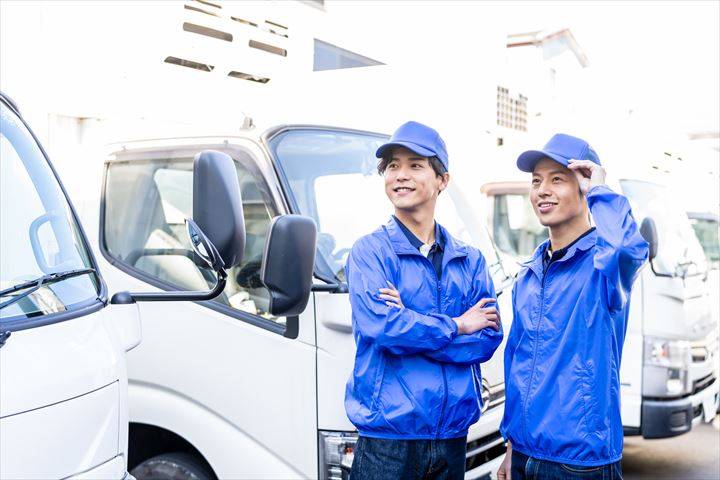 《三郷市》週払いOK・3ｔ車でのチルド商品のコンビニ配送ドライバー！（Web面接OK・高時給）