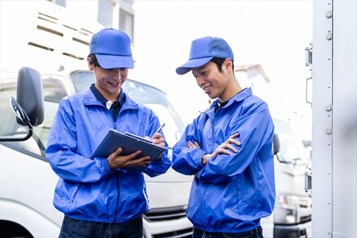 《府中市》週払いOK・3ｔ車でのドラッグストアへのチルド品のルート配送ドライバー！（Web面接OK・高時給）