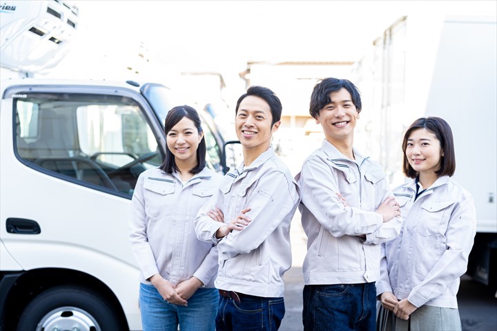 《宮崎市》週払いOK・1ｔ～2ｔ車での自動販売機の設置やゴミ回収ドライバー！（週休2日・日勤）