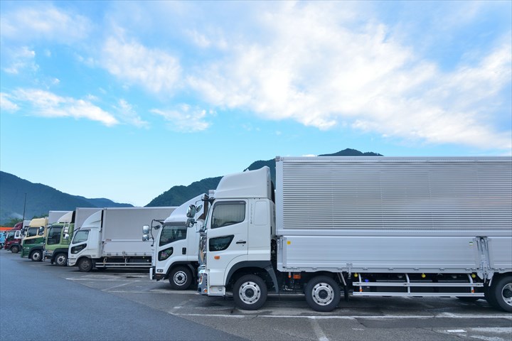 《川越市》週払いOK・大型車での郵便物のセンター間配送ドライバー！（高時給・期間限定2021年7月31日迄）