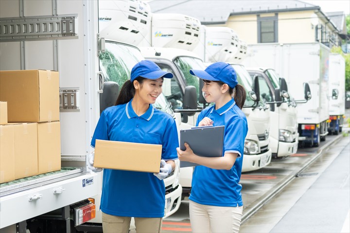 《川崎市川崎区》週払いOK・3ｔ車でのフローズン商品のコンビニ配送ドライバー！（Web面接OK・高収入）