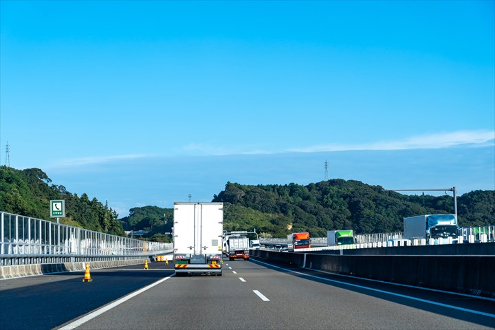 《名古屋市千種区》週払いOK・自販機へのベンディング作業の助手スタッフ！（未経験OK・駅チカ）