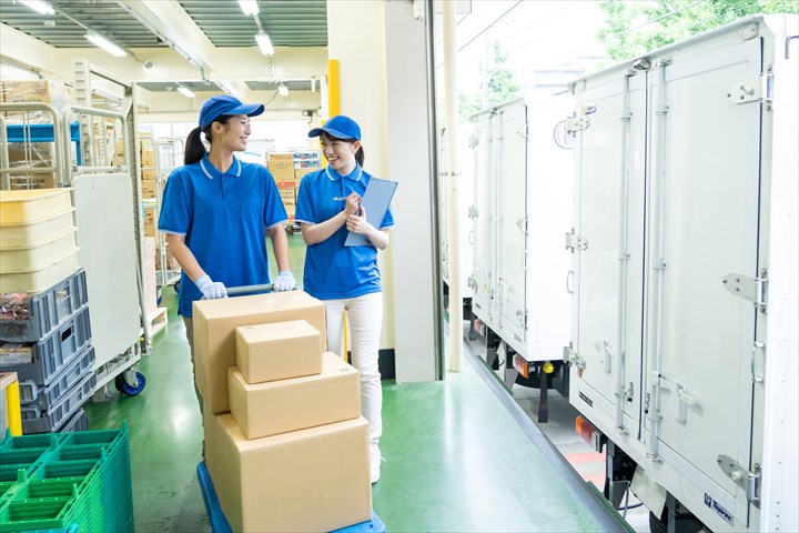 《国立市》週払いOK・2ｔ車での雑貨類の店舗配送ドライバー！（高時給・曜日固定休み）