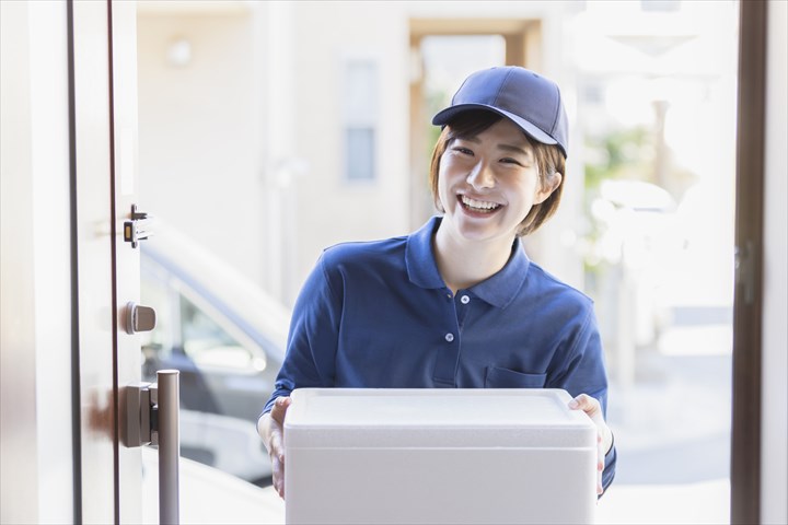 《高山市》週払いOK・普通車での個人宅や法人への置き薬の配送ドライバー！（Web面接OK・土日祝休み）