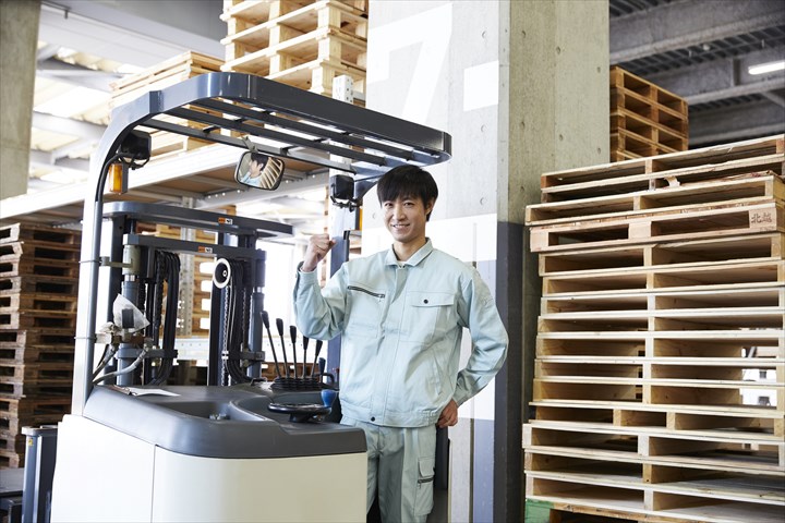 《邑楽郡千代田町》週払いOK・カウンターフォークでの構内作業スタッフ！（土日休み・残業ほぼなし）