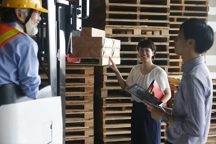 《湖南市》週払いOK・一般貨物の仕分け作業スタッフ！（土日祝休み・資格を活かせる）