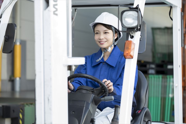 《京田辺市》週払いOK・カウンターフォークでのレンタル足場材の入出庫作業スタッフ！（高時給・週休2日）