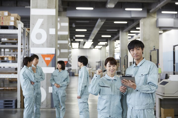 《川崎市川崎区》週払いOK・冷凍、冷蔵庫内での食品全般の入出荷作業スタッフ！（未経験歓迎・週休2日）