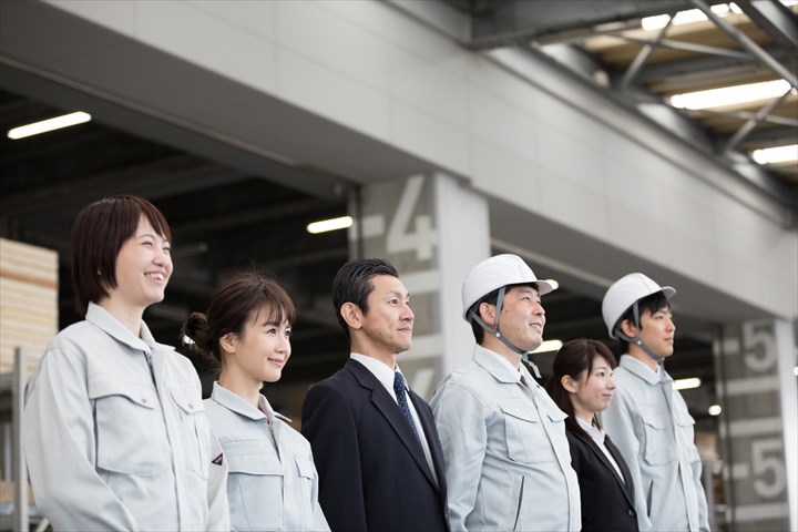 《川口市》週払いOK・倉庫内での業務用食材の入出庫作業スタッフ！（未経験歓迎・週休2日）