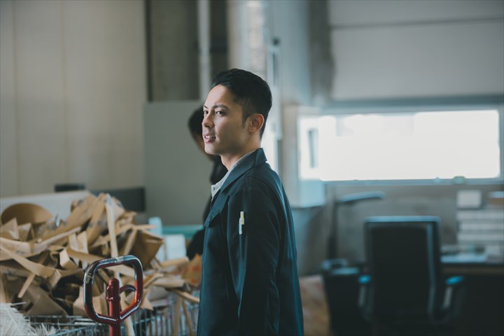 《足立区》週払いOK・粗大ごみの仕分け運搬作業スタッフ！（高時給・業務延長ほぼ無し）