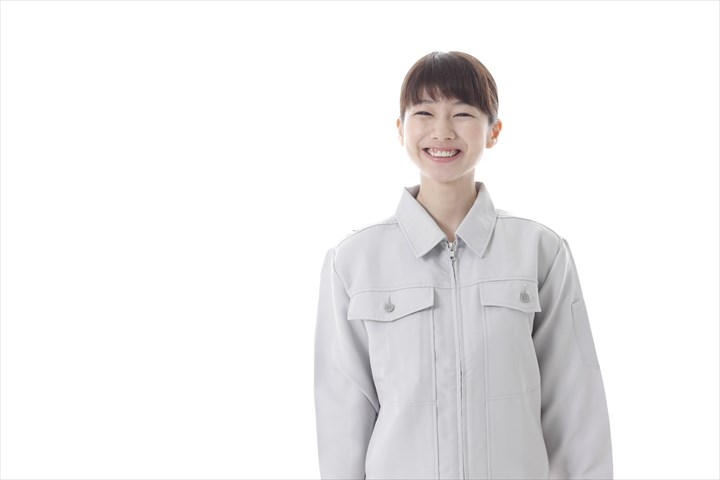 《東大阪市》週払いOK・センター内での百貨店商品の検品作業スタッフ！（Web面接OK・土日休み）