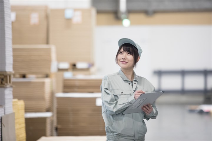 《小牧市》週払いOK・スーパー向け日配品の仕分け作業スタッフ！（未経験活躍・日勤帯）