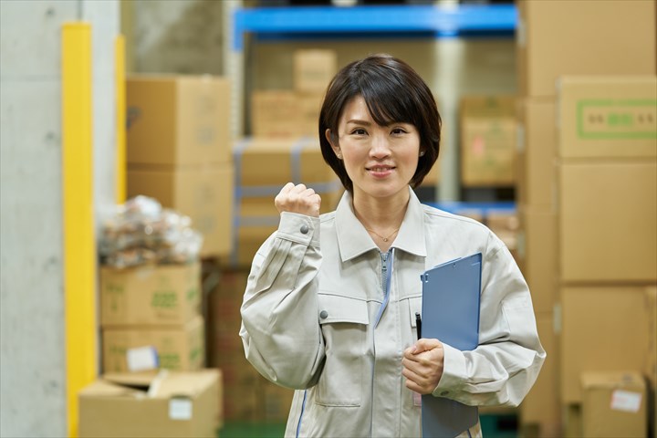 《伊勢崎市》週払いOK・工場内でのプラスチック製品の検査スタッフ！（土日休み・単純作業）