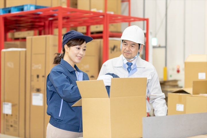 《大阪市福島区》週払いOK・市場内での青果の仕分け作業スタッフ！（未経験歓迎・短時間0:00～5:00）