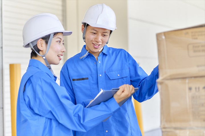 《戸田市》週払いOK・フォークリフトでの冷凍食品の入出庫作業スタッフ！（日曜固定休み・日勤）