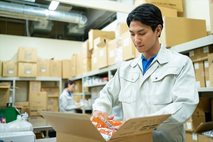 《板橋区》週払いOK・企業向けや個人宅向け一般貨物の仕分け作業スタッフ！（Web面接OK・未経験OK）