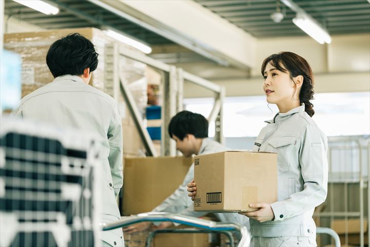 《高浜市》週払いOK・冷蔵倉庫内での食品の仕分け作業スタッフ！（未経験歓迎・日勤・土日のみ）