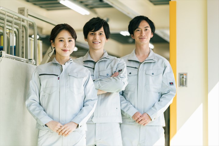 《久世郡久御山町》週払いOK・物流倉庫内での仕分けや積込み作業スタッフ！（未経験OK・土日祝休み）