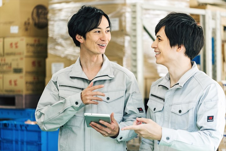 《八潮市》週払いOK・倉庫内での冷凍食品の仕分け作業スタッフ！（未経験歓迎・日勤）